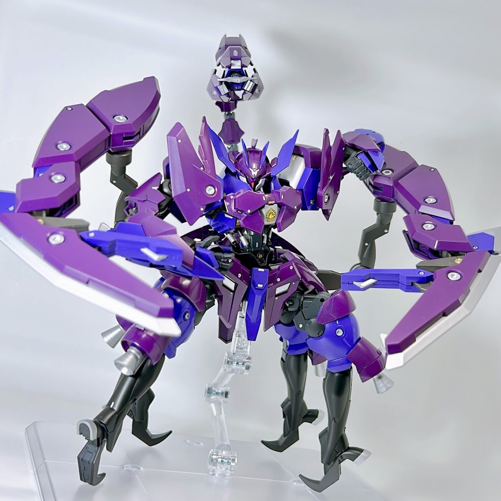 シールドプライヤーユニットは本当に柔軟に動くので、動かしてて楽しかったです！相手を掴んで、ビームブレイサー改め「アギーホ・ベネノッソ(スペイン語で鋼の毒針)」で相手を破壊します！