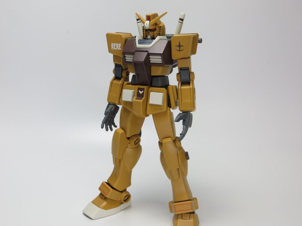 ガンダム本体。HGとEG両方購入したのですが、個人的にEGの見た目が好みでした。結果、EGが素体としてスカウトされました。