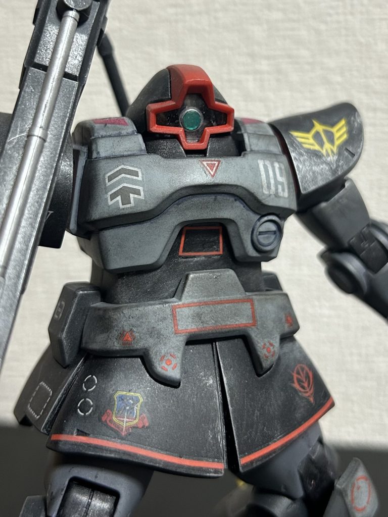 モノアイはHGスコープドッグのレンズシールを流用しています