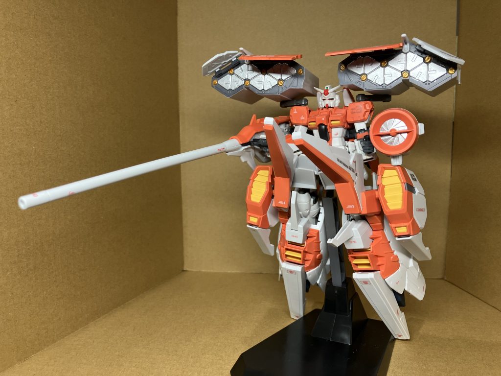 苦手な筆塗りなので、コンテナの塗り分け大変でした。