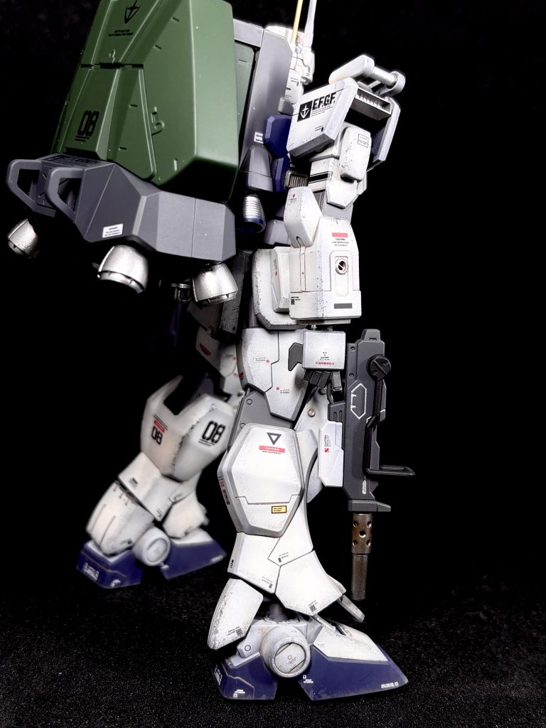 パラシュートパックは使い捨て?かもと想像してウェザリングは行っていません。妄想だけど、色々意味を考えてそれを工作・塗装に反映するように心がけています。