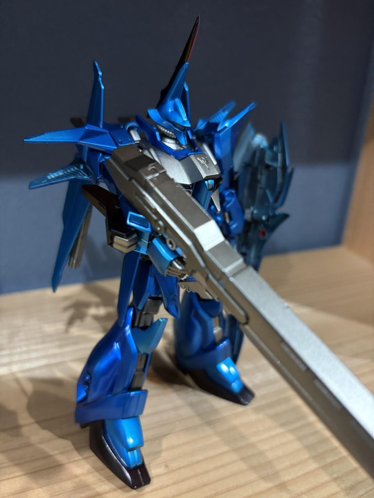 ライフルはシナンジュスタインのハイ・ビーム・ライフルをお借りしてガンメタル系で塗装ハンドパーツもシナンジュスタインですバウだと小さくて合いませんでした😂