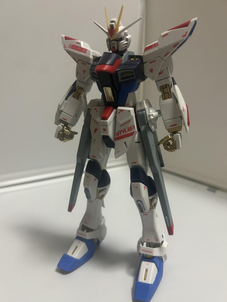 完成品はこんな感じで!ちょっと肩部分張りすぎたなと思いますがこれでいいんだ…これで。ちなみにSTYLEの文字もタイトルから切り出したものを使用しています。