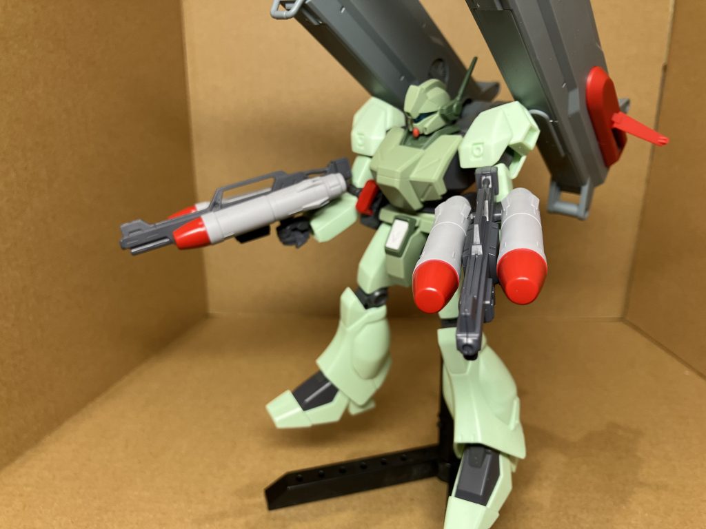 手持ちミサイルは、バルギルのライフルにオプションパーツセットのミサイルを取り付けました。