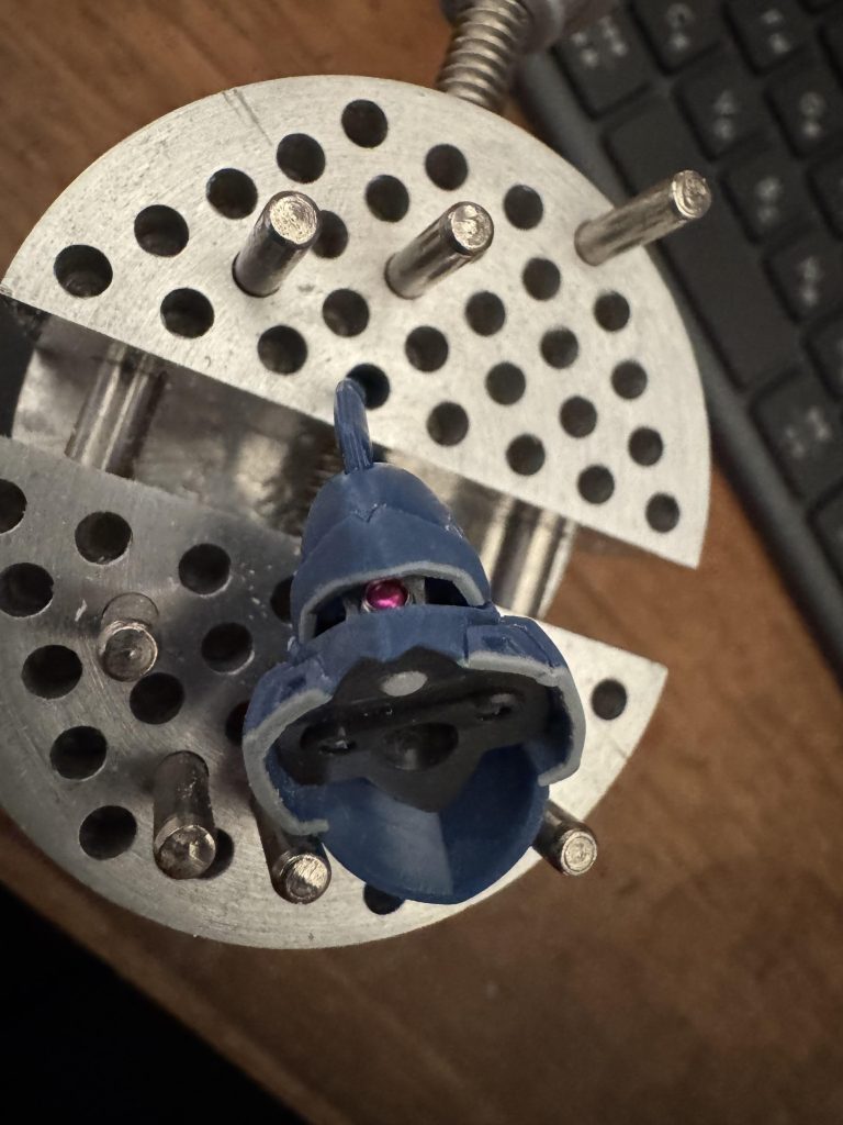 嬉しいことに参考になると仰ってくれる方がいましたので、制作工程の写真を何枚か追加しておきます。