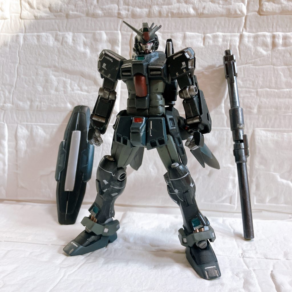 ダークヒーロー風に塗装してスタイルも結構変えています