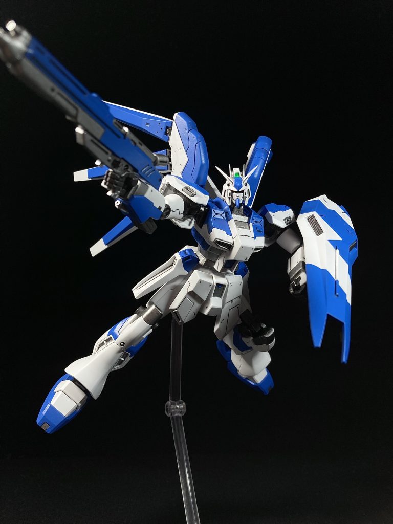 Hi-νガンダム(フィン•ファンネル強引改造)–3枚目/制作者：マイペ→すプラモ