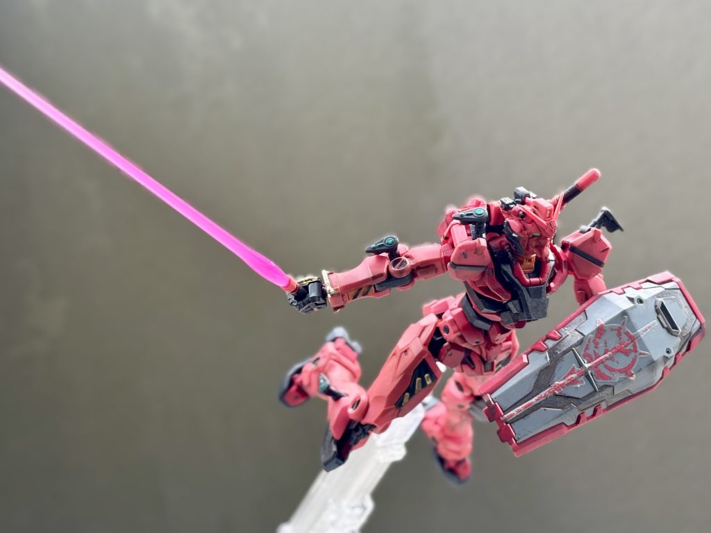 HG 1/144 赤いガンダム–4枚目/制作者：mal__tese
