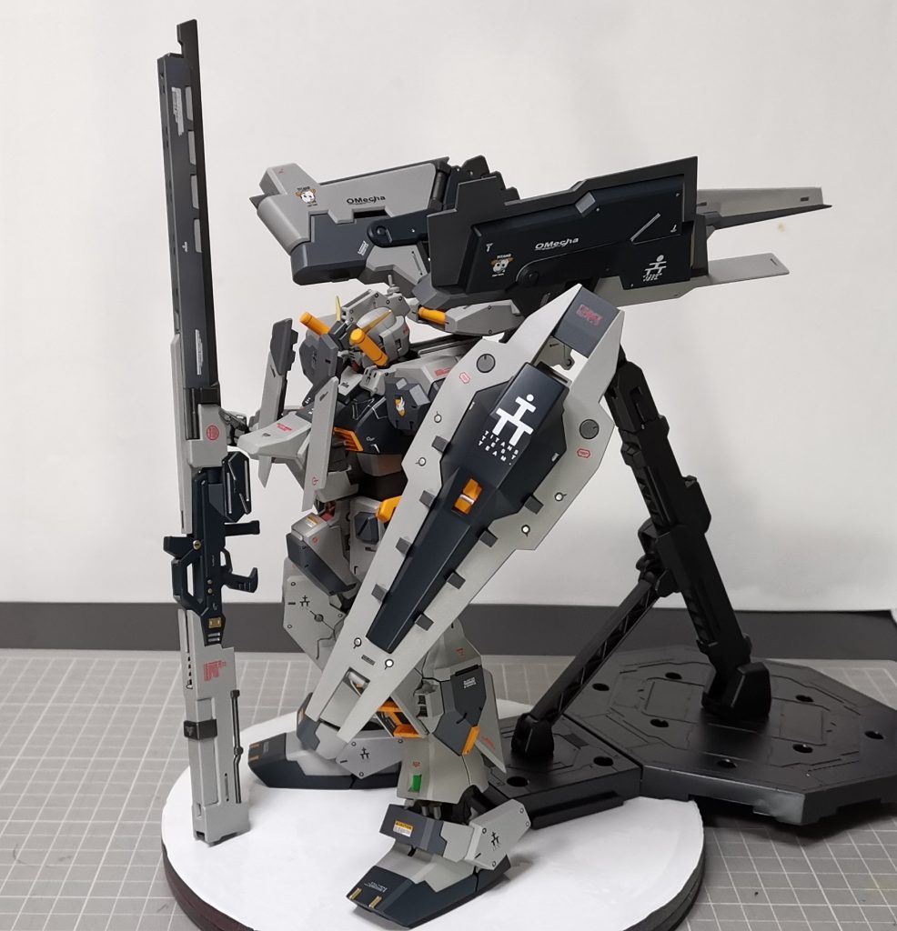 とは言え、ヘイズル・ラーで飾るとする。ホントにかっこいいが、飾るスペースが…⤵️かっこいいは正義だから我慢しよう(ノД`)シクシク