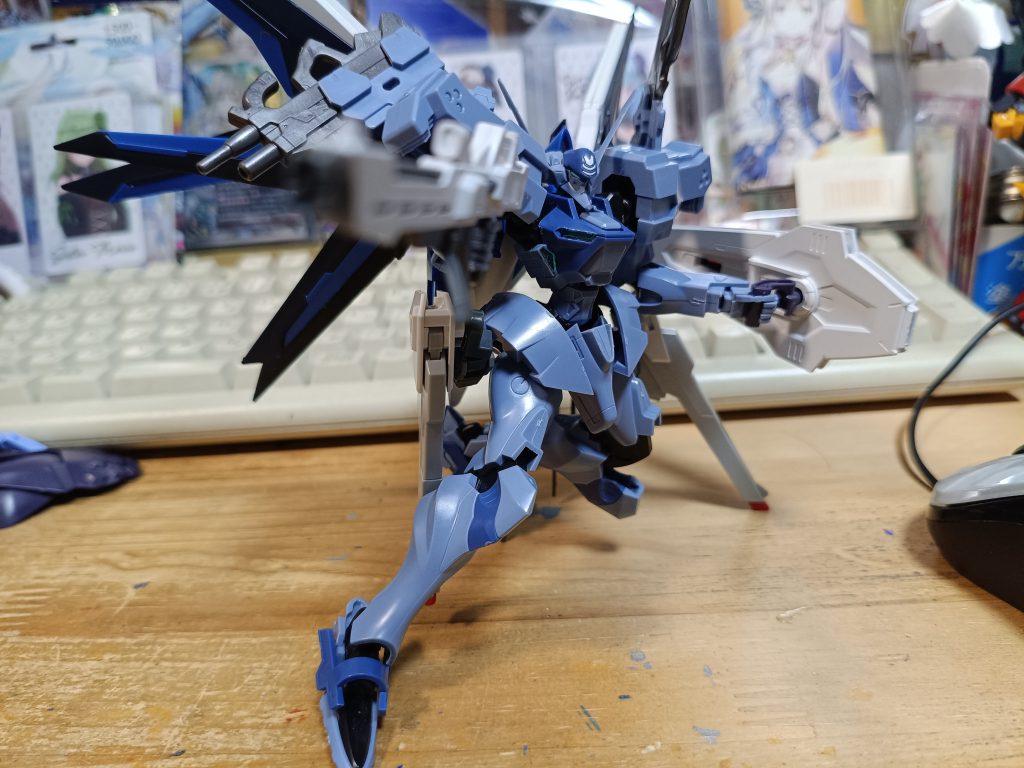 SEEDポーズ　不知火の肩があまり動かない_(┐「ε:)_