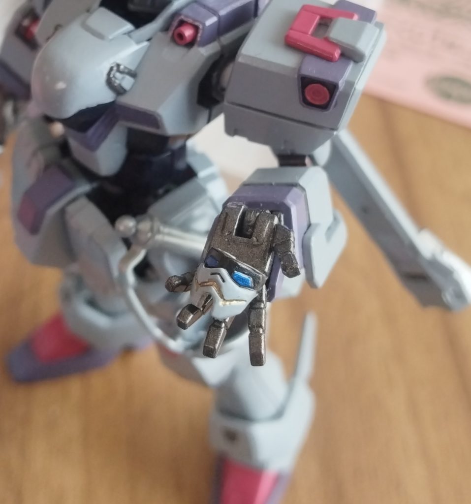 フェイスオープンのパーツ。完全に好みなのですが目の下の線を埋めてます。なんか違う…とおもったので(⁠๑⁠´⁠•⁠.̫⁠&nbsp;⁠•⁠&nbsp;⁠`⁠๑⁠)