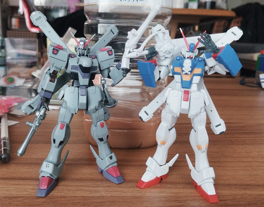 手なわけでX3と何となく二丁拳銃に…ちなみに腰についてる剣と銃はXOのものです。ジャンクのX3に何故かついてきたやつ…