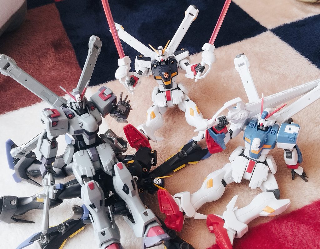 書きたいことが多くて長くなったような気もしますがここまで見てくださりありがとうございました！正直ベラ・ロナなのこれ？よくわからん機体でしたが完成しちゃんとガンスタに投稿することができてよかったです…！