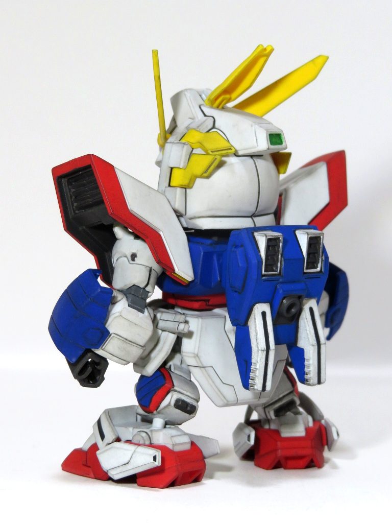 足はスリッパ部分以外白一色、コア・ランダーは青一色、合わせ目・パーティングライン多数etc…と、手を入れる箇所はそこそこありますが、それでも600円と考えると十分だと思います。前述したように足は色が全く足りないだけでなく、2パーツモナカになるので、ガッツリ合わせ目が出ます。一番大変だったのが足の製作かもしれないです(ﾟωﾟ;)