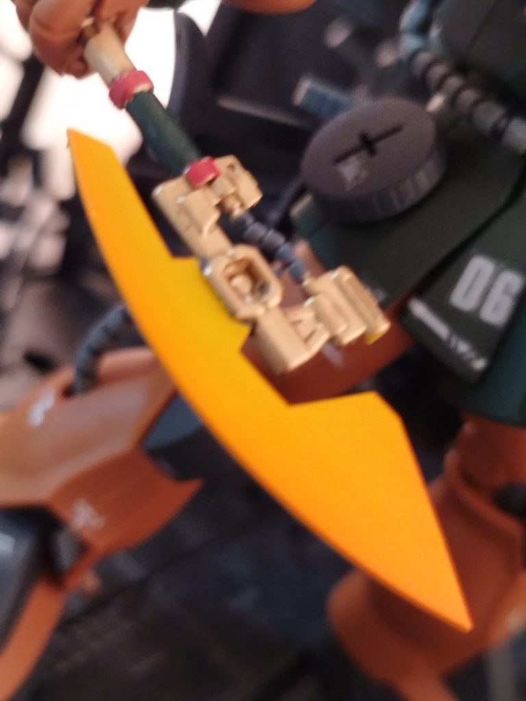 刃の部分はオレンジ→蛍光オレンジとグラデーションしてます。先端を細く赤蛍光乗せたら良かったかも…