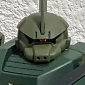 ゲルググ　袖付き仕様(金袖)