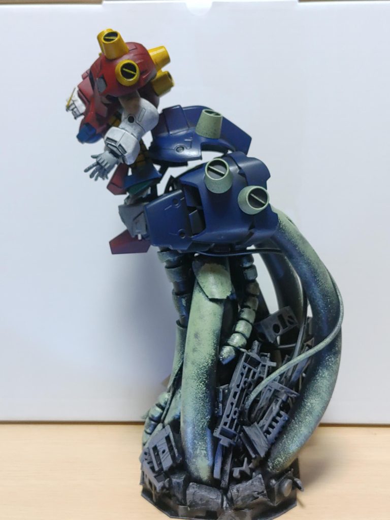 ２回目の投稿旧キットデビルガンダム（ジオラマ）–7枚目/制作者：ヨモギ