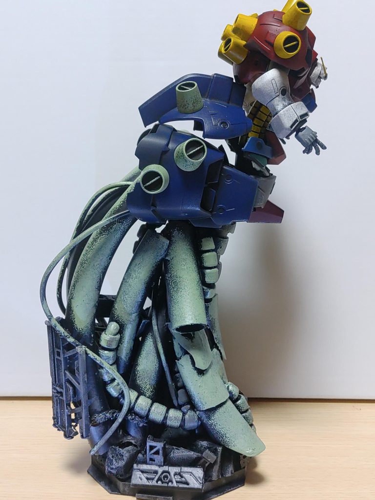 ２回目の投稿旧キットデビルガンダム（ジオラマ）–8枚目/制作者：ヨモギ