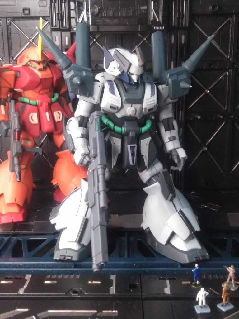 0088 年 01 月 28 日 地球主導派の一部『ペズン教導部隊』の一部将校が『ニューディサイズ』を名乗り反乱を起こす。 😁 残り4回 0088 年 02 月 02 日 『エゥーゴ』『メールシュトローム作戦』を発動する。艦隊戦により『グリプス2』を占拠。『アクシズ軍』から『コロニーレーザー』を奪取。『アクシズ』の軌道変更に成功。0088 年 02 月 21 日 『アーガマ』戦闘宙域に到達。『ラーディッシュ』『エマ・シーン中尉のガンダムMkII』をかばい轟沈『艦長ヘンケン少佐』戦死。0088年 02 月 22 日『エゥーゴ』『アクシズ』『ティターンズ』による艦隊戦『エゥーゴ』》コロニーレーザー』使用により『ティターンズ』は事実上の壊滅。『パプテマス・シロッコ』戦死『クワトロ・バジーナ大尉』行方不明『カミーユ・ビダン』精神崩壊。