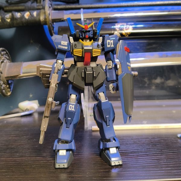 ティターンズカラーありですな〜