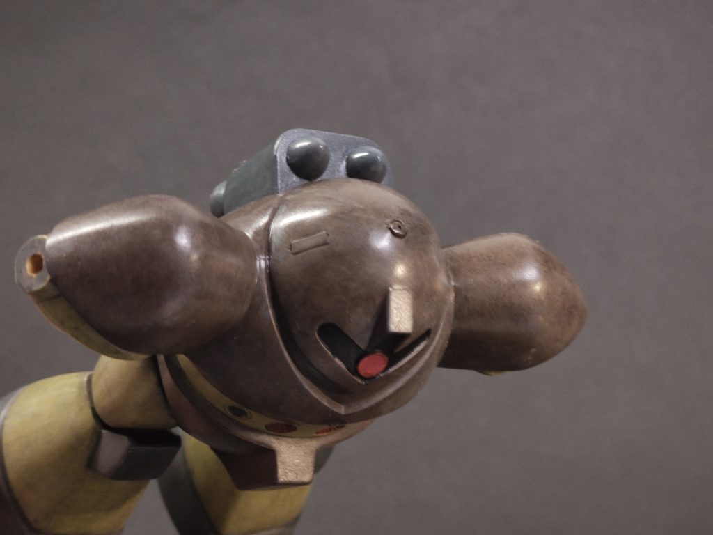 さすがゴッグだ、なんともないぜ。こう見ると、手首の穴が格好わるいな。