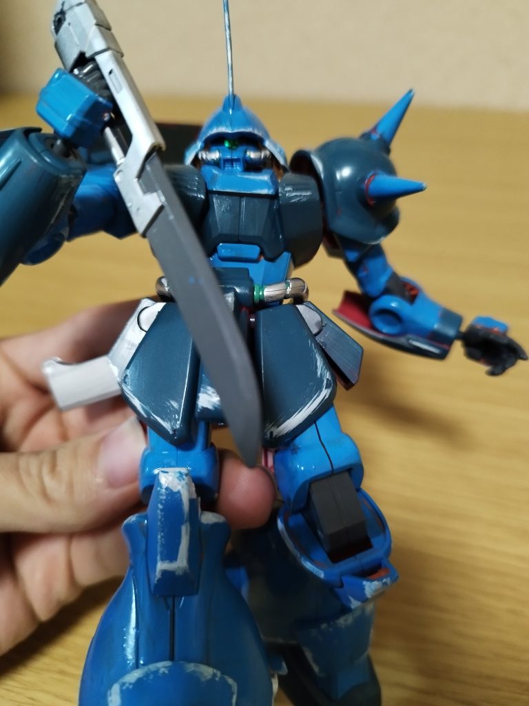 素早い動き、柔軟な動きで敵さんをハンバーグにします。足にはぶーすたーみたいなやつがついていてめっちゃはやい(語彙力皆無)です。近づかれれば短刀で切り刻み、なぎ倒します