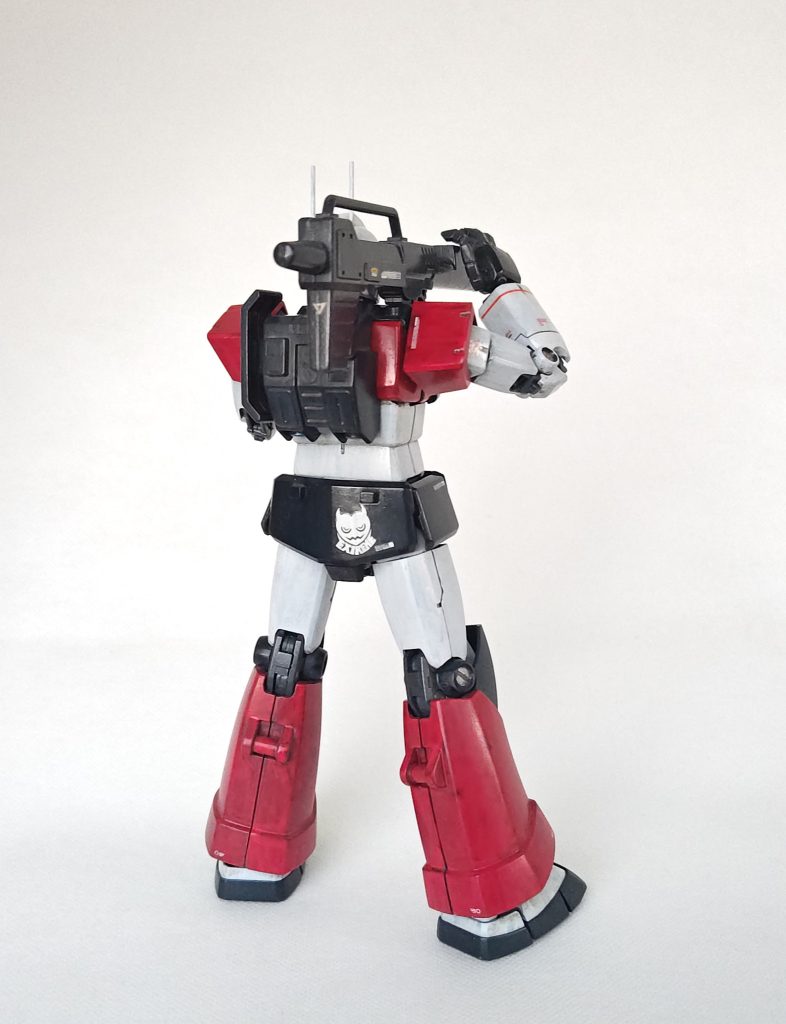 顔が右に向けられない設計。。。