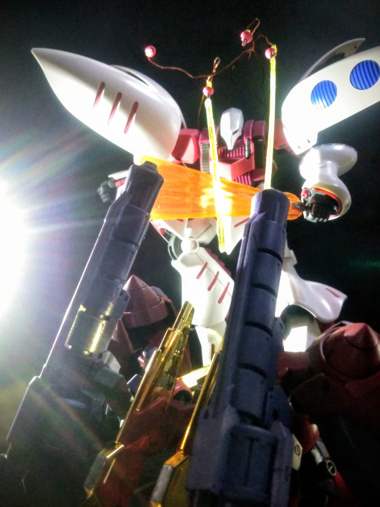 こんな感じでグタグダ！だらっト！！実行です😤💨💨&nbsp;AMBAC稼動肢とシールドを兼ねたフレキシブル・バインダーが魅力的💖肩幅が広いMSからは強キャラ感が溢れています (｢UP主｣個人の想い)ヾ(●´ω｀●)デザインを担当した『永野護先生』によれば『ザク系』の技術を活かしたフレームが使われている設定だとか(｢UP主｣驚愕‼️)Σ(Дﾟ;/)/｢カメラを収めるために横に走った頭部の開口部｣「前方に突出した頸部」「中央の大型のブロックと左右の比較的小型のブロックで構成された胸部」などが『ザク系』を意識したデザインの様です⁉️流石は変タｲ🙅→天才‼️(そう、考えるのは｢UP主｣だけではナイはず？)σ(￣∇￣;)&nbsp;ト！こんな感じで『キュベレイ』の優雅で貴賓に溢れる姿に見惚れてしまう💕&nbsp;この事実がハッキリと、示されましたネ　　　　　　　(￣▽￣)ゞ