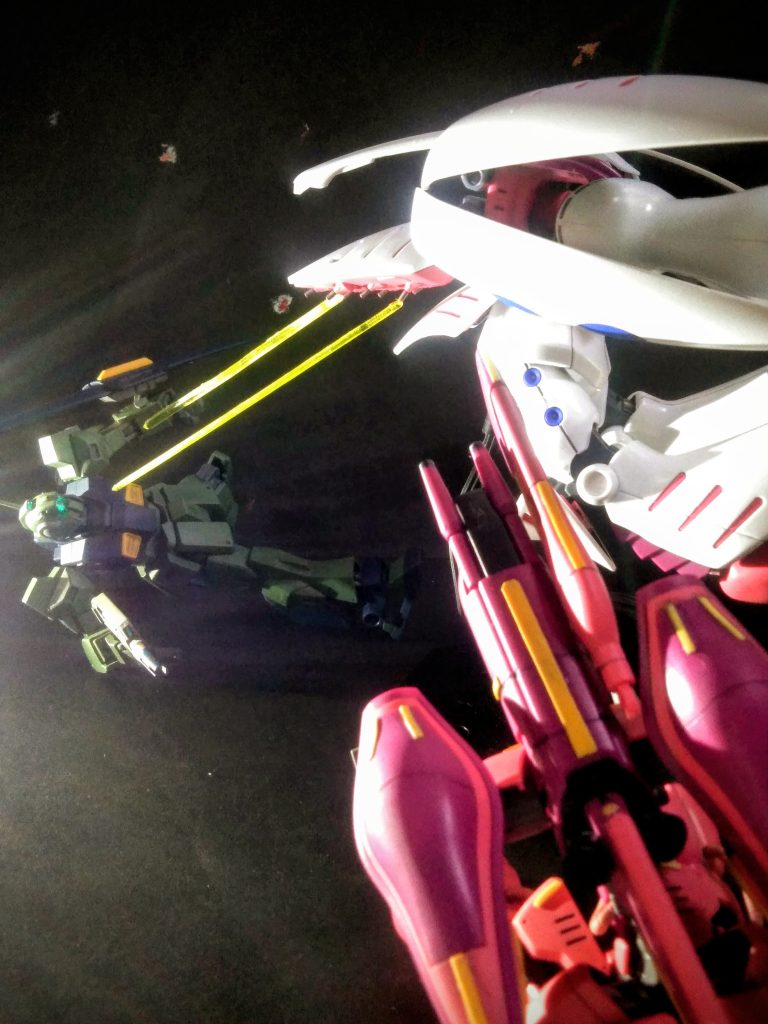 前置きが何時もより長い💢💢失礼しました 😌この女王の乗り物が『ジオニスト』がお慕いする『ハマーンさま』の専用搭乗 MSでアル事は騙るまでもありませんよね 😚