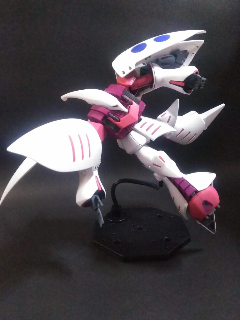 はい！変形～💓中古屋さんより1500円(税込)で身請けして来ました 😆欠品等は無しの優良物件 🤣🤣まぁ、新品キット(REVIVE 版)の『キュベレイ』は再販率が高いので比較的購入難易度は低めかな❓🤔なんて、考えます 🤩