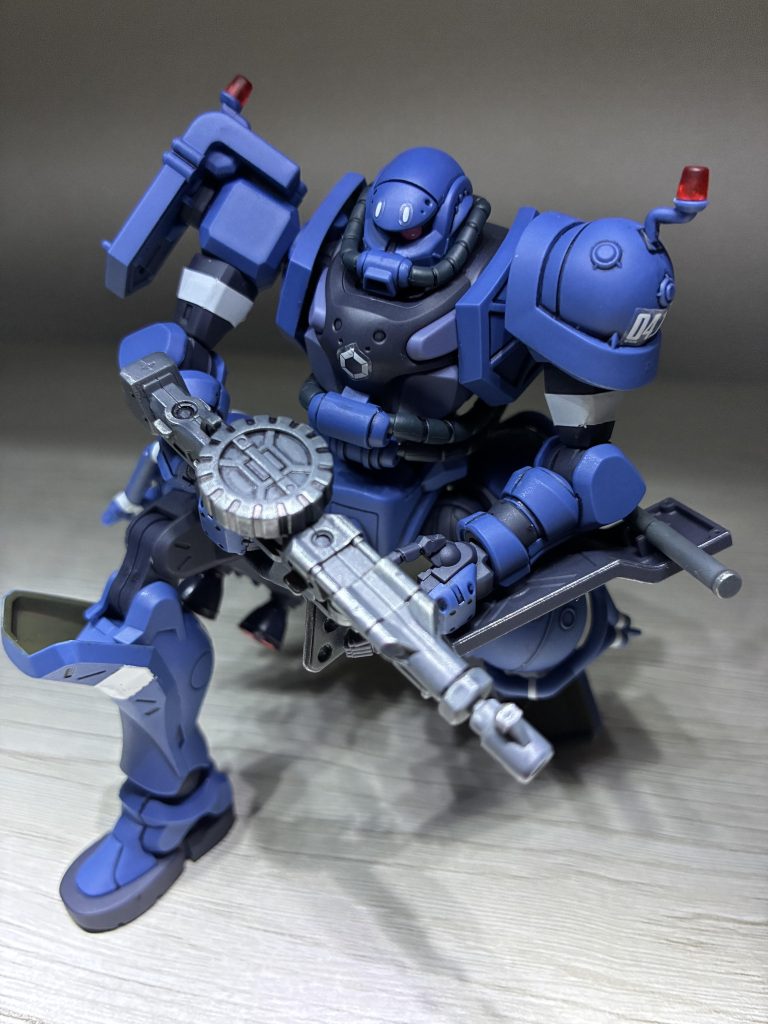 軍警ザク–2枚目/制作者：@onamomikun