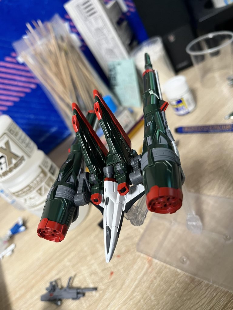 RGのブラストシルエットは何気に初対面でしたが思いのほか情報量多くてかっこいいです