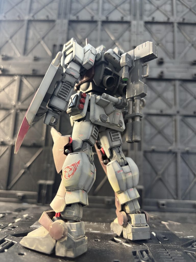 肩ランチャーの収納状態で御座る。