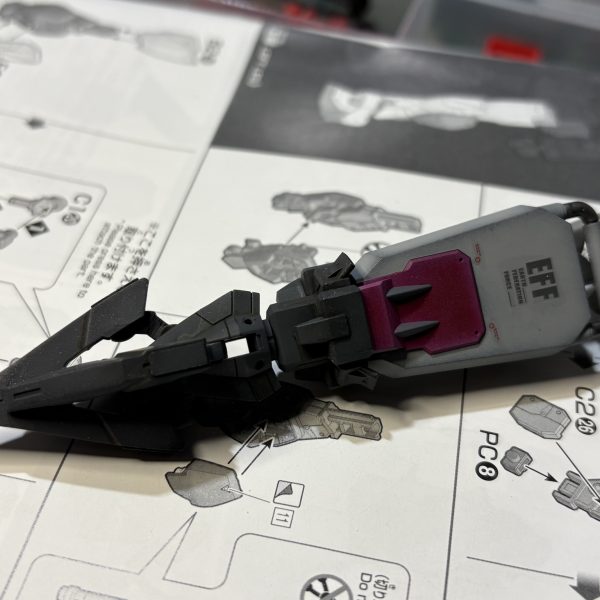 以前、製作中でアップしたアイアンバンカーの形がほぼ出来上がりで御座る。イメージ通りになったと思う😁この後、多少のディテールアップが出来上がったら、ジム本体の製作にかかるで御座る👍（2枚目）