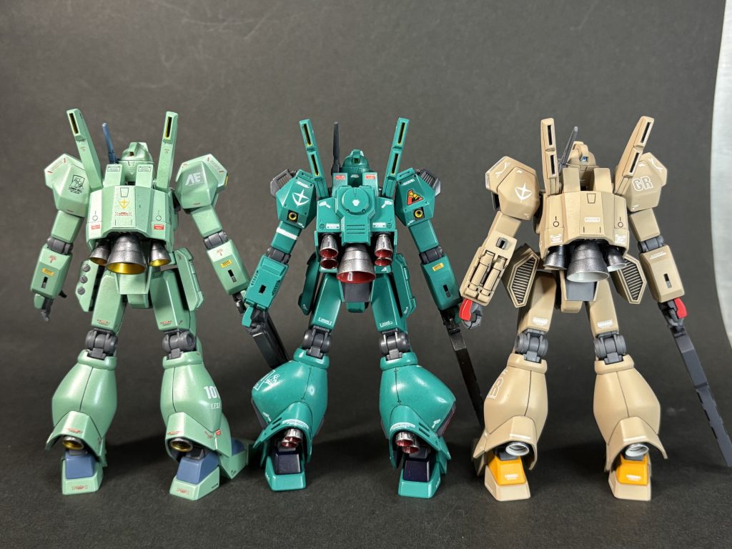 Ｊ型、R型、Ｍ型、後ろ姿に違いが分かる。