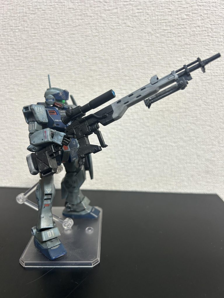 右側から。身の丈超える大きさ。迫力あり。