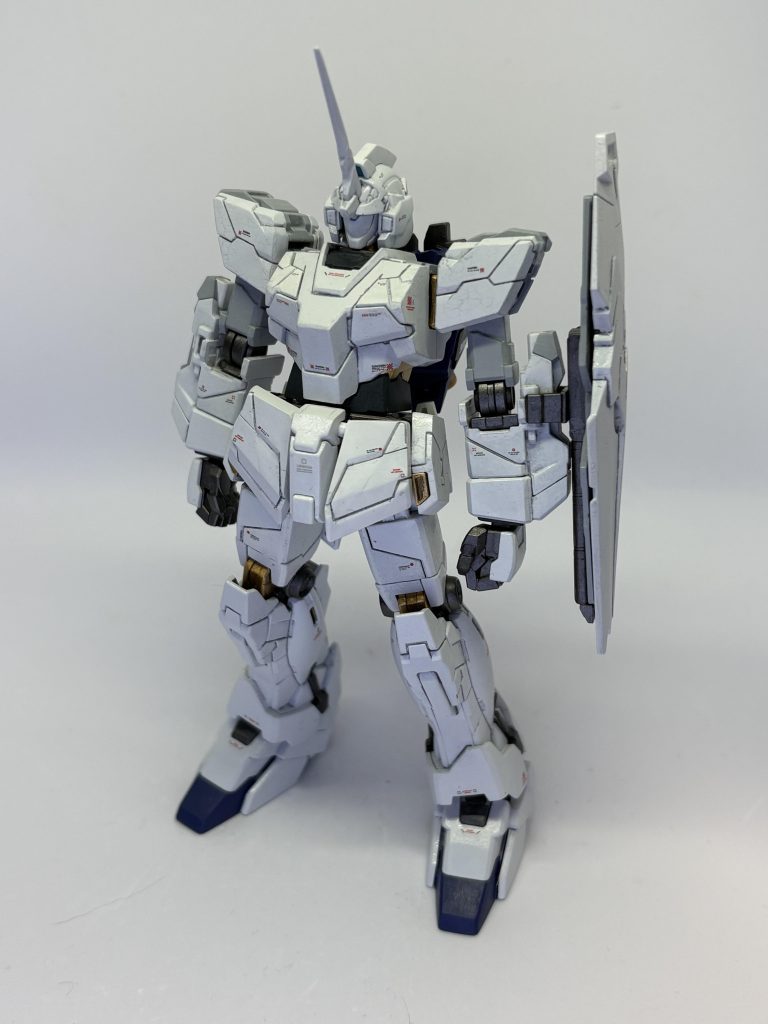 元が真っ白なので墨入れが効果的。