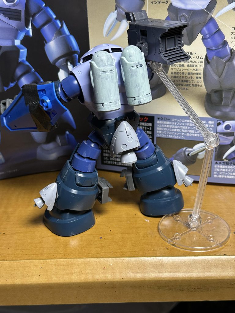 取り付け案思案中、、、マステで仮位置決め＆何でつけたらいいんだ？と考え中シールドもまだ迷いが見える