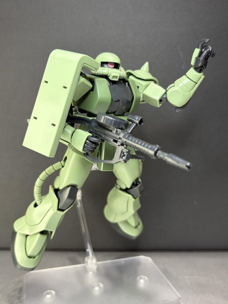 ほぼ素組のリバイブザク–5枚目/制作者：匿名