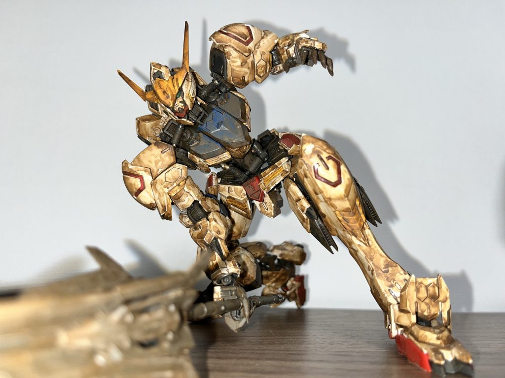 化石発掘されたみたいなバルバトス