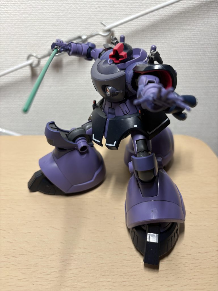 ところでこの3本足見て、ガンダム戦記とかで出てきた4本足版ゾックを思い出した人もいませんか?