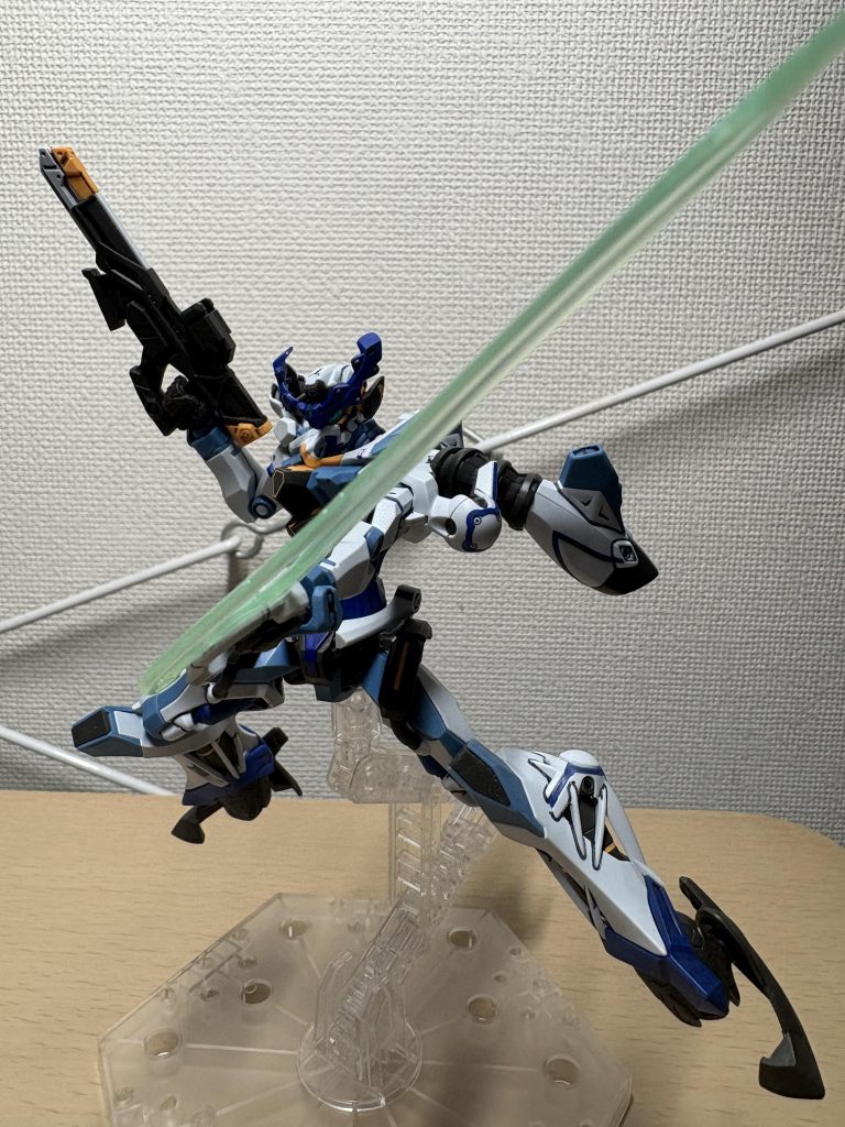 サーベルのビーム発振パターンも変わってて好き！