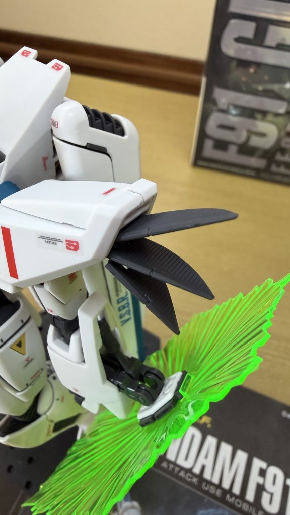 羽の色分けを忘れてしまいました。いつか塗ろうと思います。