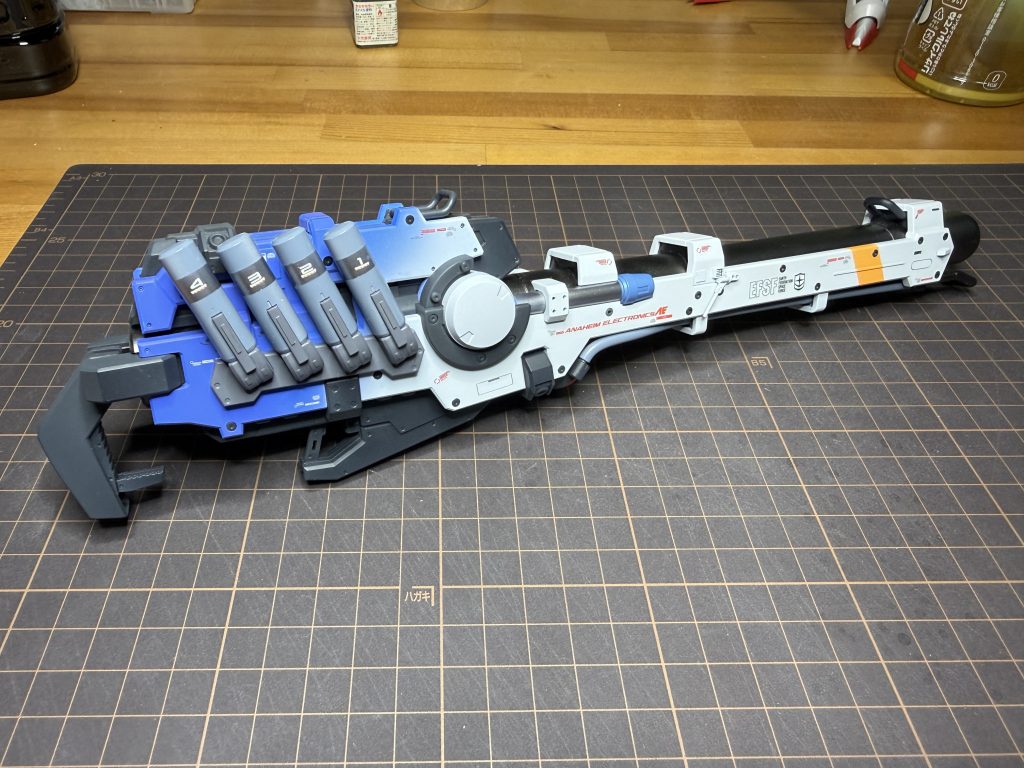 お遊びでRG　Hi-νのハイパーメガバズーカランチャーを加工し装備させてみました。