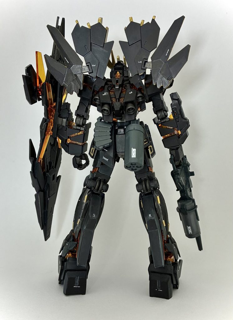 デカールは全てGMアシタのデカールを使い、シールの余白を無くし、リアル感やスケール感を演出しました。