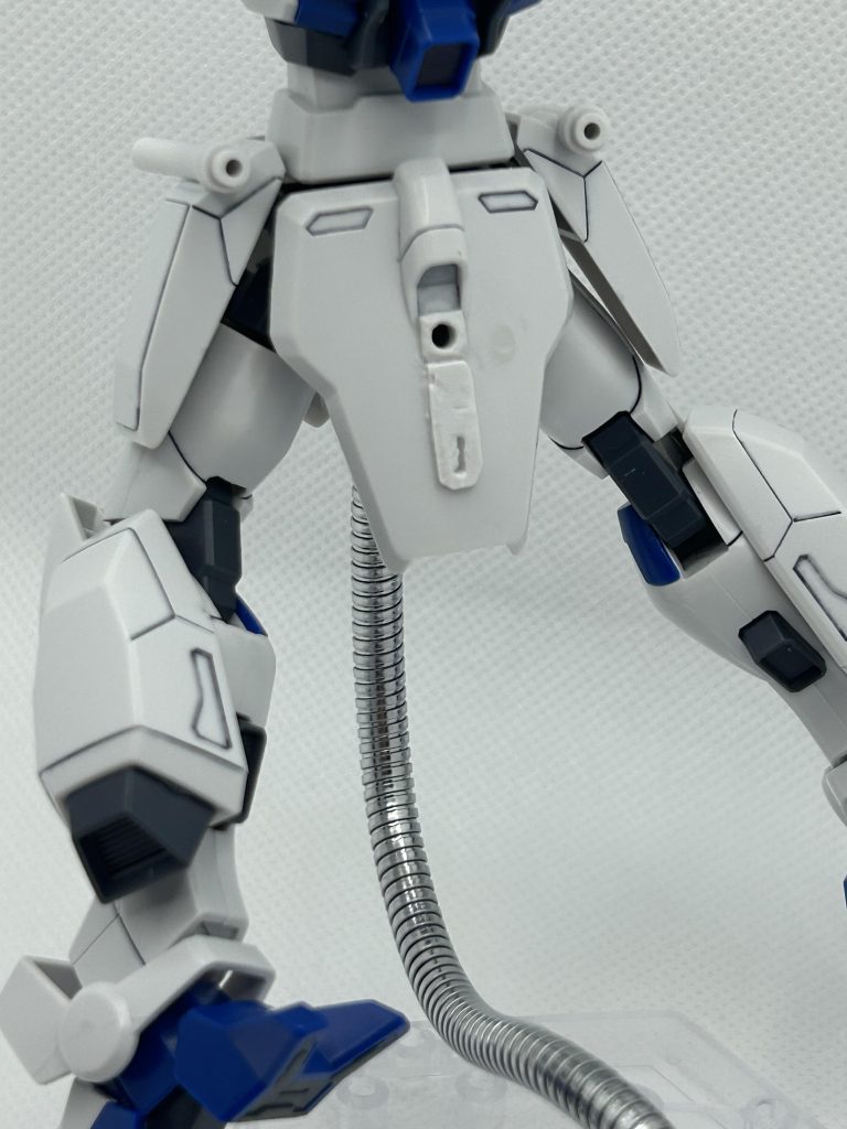 リアスカートはシールド接続部分を下部にしました。