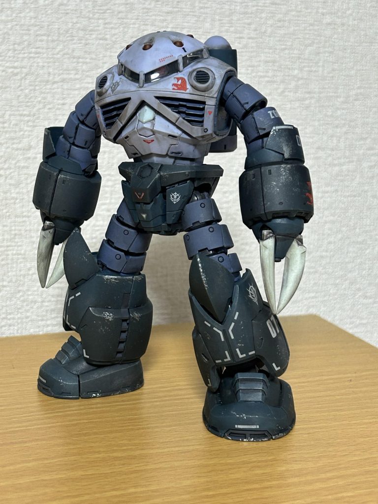 デカール、ウェザリングパーツのポロリがありますねぇ、肘のガードは動かしてたら折れました。