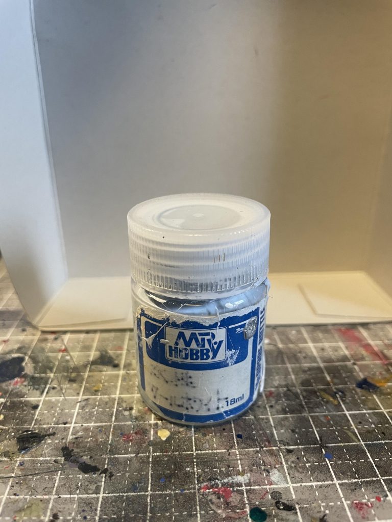 じゃーん!コイツがキャンプラの筆塗りを支えるすべての土台!きwたwねwえwwwでも!これが我が家の秘伝のタレなのです! その素になっているのは・・・