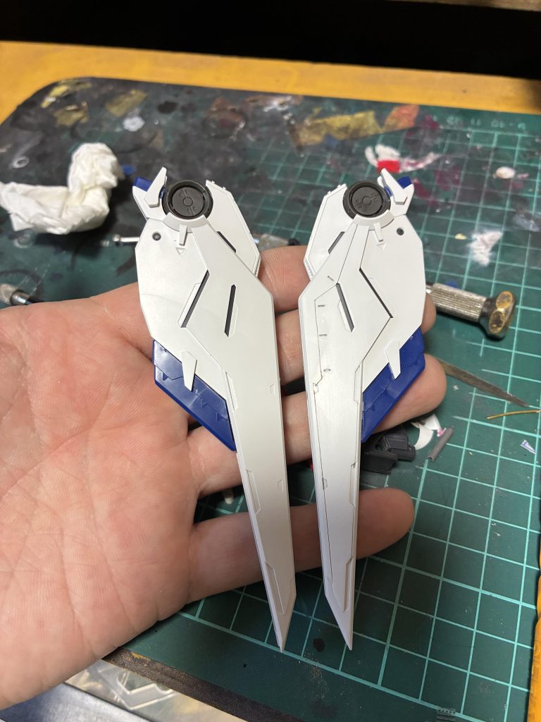 ⬜️全体的に筋彫りのディテール追加しました。