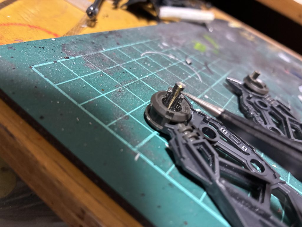 ⬜️サイドスカートは芯をいれて折れ防止完成後まさかの足つけねのほうが折れました😅直しましたが焦る😓